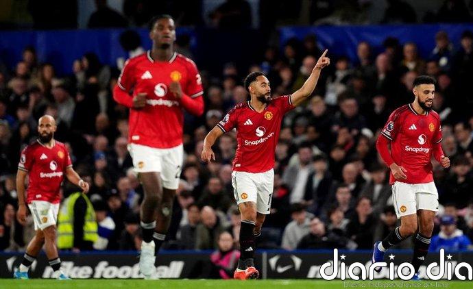 El Manchester United ata la Champions con la crisis del Chelsea