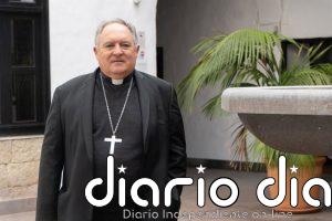 El obispo de Canarias: "A mucha gente habría que meterla cinco días en un cayuco sin comer"