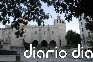 El obispo de Santander ordenará este domingo a tres presbíteros