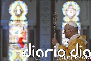 El Papa condena a quienes "arrastran" lo santo hacia "lo más sucio y tenebroso" tras la escalada dialéctica con Trump