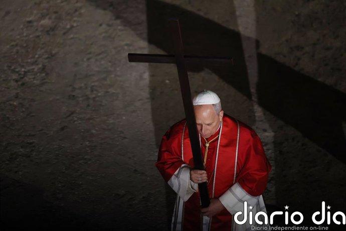 El Papa León XIV clama contra la guerra y el abuso de poder en su primer Via Crucis