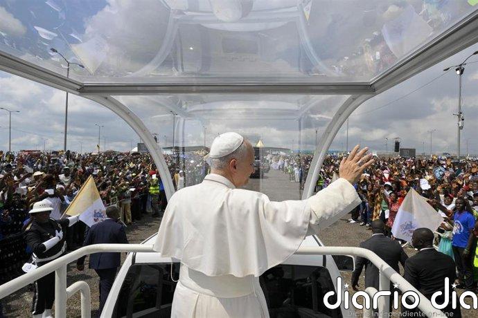 El Papa llama en Camerún a rechazar "toda forma de abuso y violencia, que engañan prometiendo ganancias fáciles"