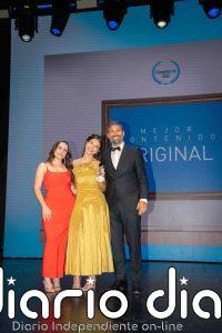 El peinado minimalista de Elena Gortari en los Cerawards 2026: la inspiración perfecta para tus eventos esta temporada