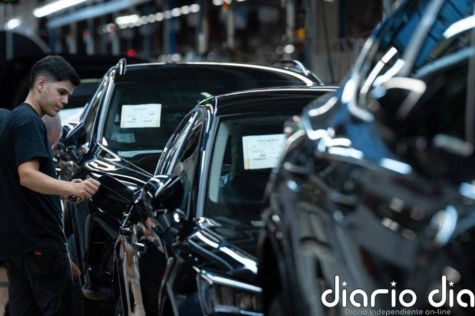 El PMI manufacturero de España se contrajo en marzo por la guerra de Irán