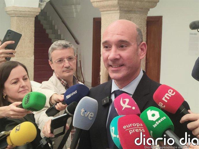 El PP defiende el pacto en Extremadura "legítimo, transparente y democrático" que "blinda" derechos de la mujer y LGTBI