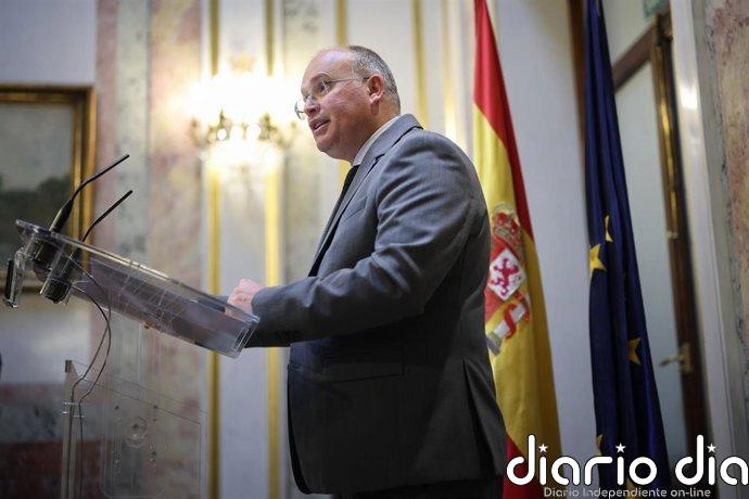 El PP dice que todos los casos llevan al "capo Sánchez", le acusa de "esconderse" y denuncia el "silencio" de los socios