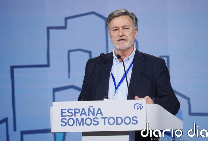 El PP propone a Francisco Vázquez como presidente de las Cortes, a Rocío Lucas secretaria y Leticia García será portavoz