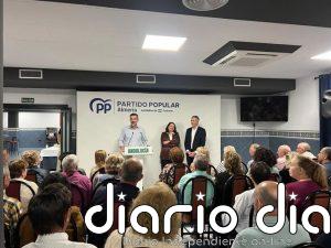 El PP se reúne con agricultores en Vícar (Almería) y reivindica el campo: "el 17M no podemos hacer experimentos"