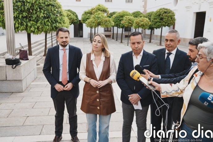 El PP y Vox cierran un pacto de gobierno en Extremadura y Guardiola será investida presidenta