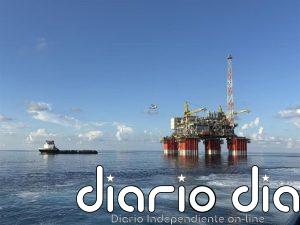 El precio del petróleo sube a 96,6 dólares ante la fragilidad de la tregua, con las Bolsas apuntando a caídas