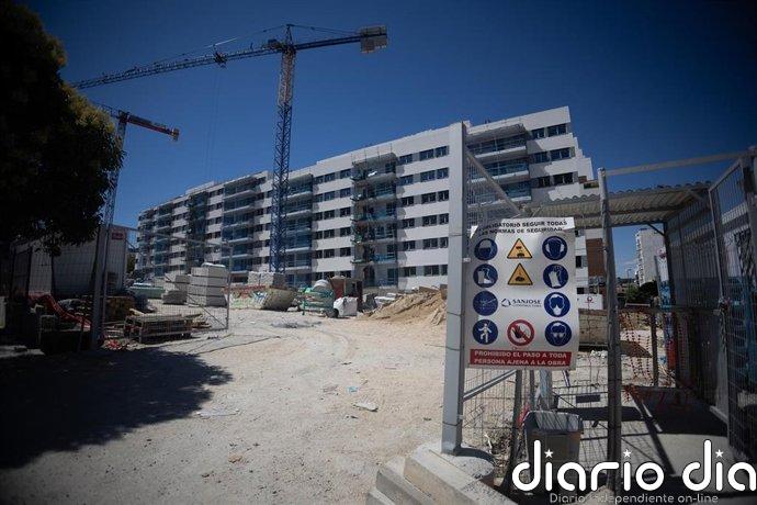 El precio medio del suelo urbano retrocedió un 2,6% al cierre de 2025, según Vivienda