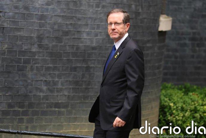 El presidente de Israel reclama un acuerdo entre Netanyahu y fiscales antes de decidir clemencia para el primer ministro