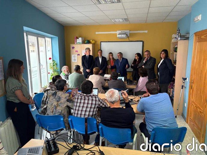 El programa CyL Digital trabaja con doce entidades sociales que trabajan en inclusión para reducir la brecha tecnológica