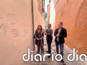 El PSOE de Granada afea la "pasividad" de la alcaldesa contra las micropintadas que repuntan "sin campañas de disuasión"