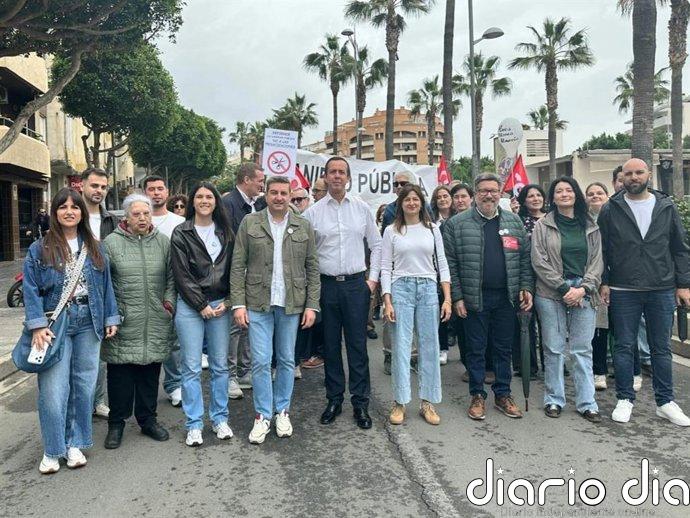 El PSOE pide un "cambio urgente" en el modelo sanitario andaluz y acude a la manifestación de Mareas Blancas