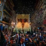 El reencuentro con la Macarena protagoniza una esplendorosa Madrugada en Sevilla de interminables procesiones