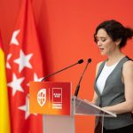 El Supremo admite a trámite el recurso del Gobierno de Ayuso contra la regularización de migrantes