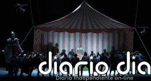 El Teatro Real hace los "deberes" y estrena la ópera cómica 'La novia vendida' por primera vez en 102 años