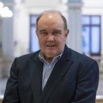 El ultraconservador López Aliaga lidera las elecciones de Perú con el 18,5% de los votos, según resultados preliminares