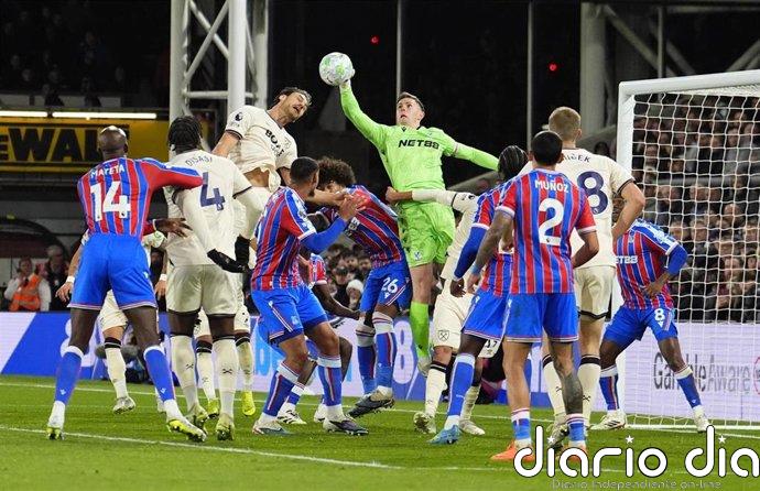 El West Ham no aleja el peligro y desciende al Wolverhampton