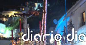 Emocionante ascenso del Cristo de los Gitanos al Sacromonte