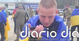 Emocionante regreso a casa de prisioneros de guerra ucranianos tras un intercambio con Rusia