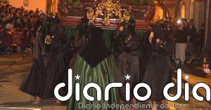 Emotiva procesión de la Virgen de la Esperanza en Ferrol, portada sólo por mujeres