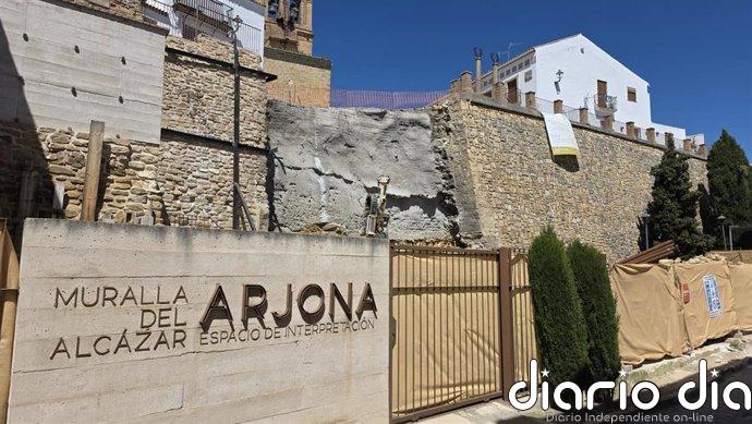 En marcha la obra para recuperar la muralla del Alcázar de Arjona (Jaén) tras el derrumbe parcial que sufrió hace un año