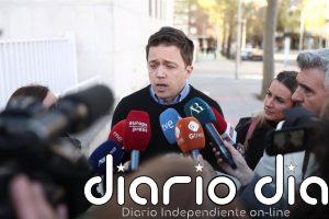 Errejón pide que la justicia haga a Mouliaá "responder por tantas mentiras y difamaciones"
