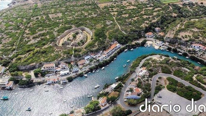 Es Castell autoriza el realojo de los vecinos de 45 viviendas de Cala Sant Esteve