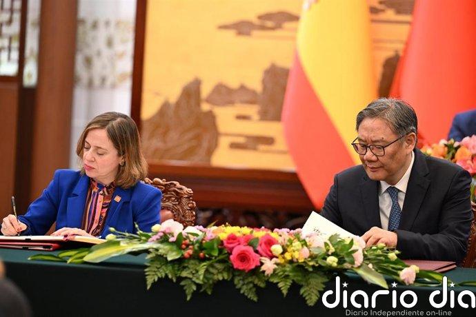 España acuerda impulsar la presencia de productos españoles en China y fomentar inversiones de valor añadido
