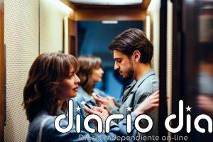 ¿Esquivas al vecino en el ascensor? La ciencia explica por qué las charlas 'aburridas' te hacen sentir mejor