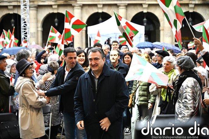 Esteban visita Chile, Argentina y Uruguay para reforzar la red del PNV con la comunidad vasca