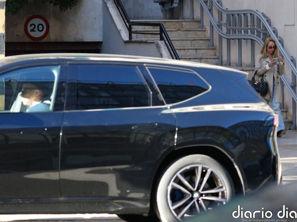 Ester Expósito y Mbappé, romántico reencuentro en la capital tras unos días separados