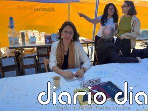 Eva Baltasar celebra en las firmas de Sant Jordi que muchos lectores ya han leído 'Peixos'