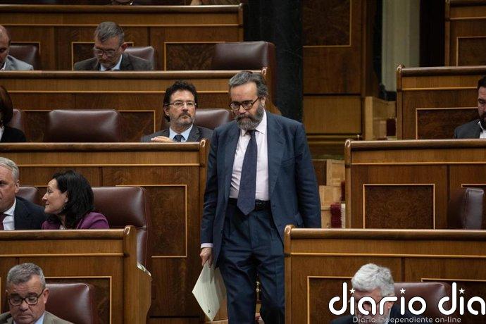 Expulsan del Pleno del Congreso a un diputado de Vox que se encaró con una letrada y con el presidente de la sesión