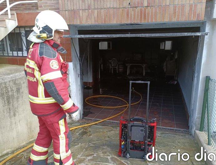 Extinguido un incendio en el garaje de una vivienda en Mazcuerras
