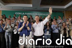 Feijóo elogia la gestión de Moreno, "un buen tipo": "El cambio que ha dado a Andalucía es el que daremos a España"