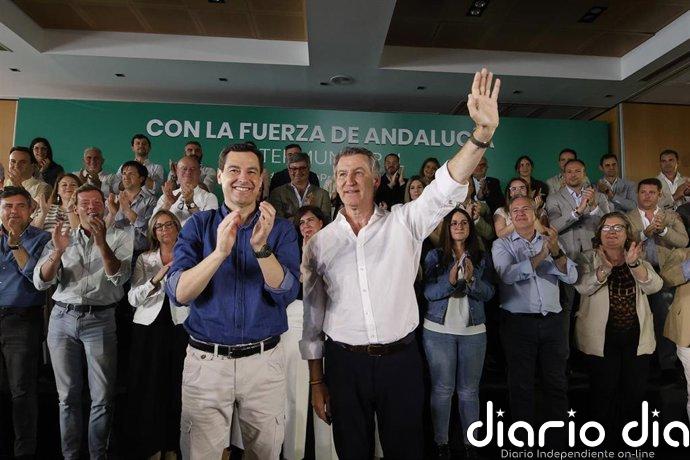 Feijóo elogia la gestión de Moreno, "un buen tipo": "El cambio que ha dado a Andalucía es el que daremos a España"