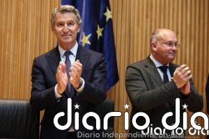 Feijóo proclama que no es "aceptable" que un presidente "con su mujer procesada" no dimita y carga contra Bolaños