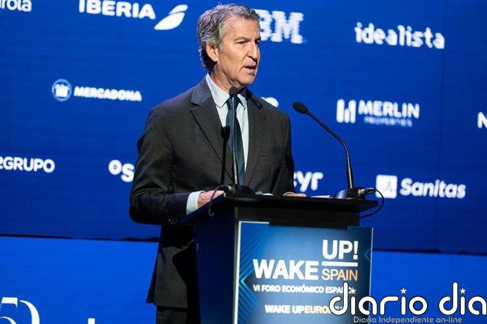 Feijóo reafirma su rechazo a regularizar inmigrantes con antecedentes policiales y carga contra la ministra portavoz