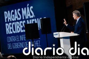 Feijóo se compromete a bajar el IRPF desde el primer año y critica el nuevo "atraco" a los autónomos