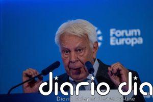 Felipe González pide un calendario electoral en Venezuela y el regreso con garantías de María Corina Machado