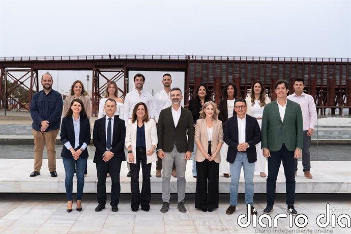 Fernández-Pacheco presenta la candidatura del PP de Almería para el 17M y apuesta por una campaña "en positivo"