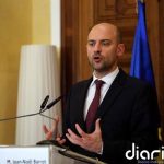 Francia confirma el regreso al país de una octogenaria detenida por el ICE tras el fallecimiento de su marido