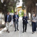 Fuentes visita las obras de recuperación de la parte afectada por las lluvias en el cementerio de Priego de Córdoba