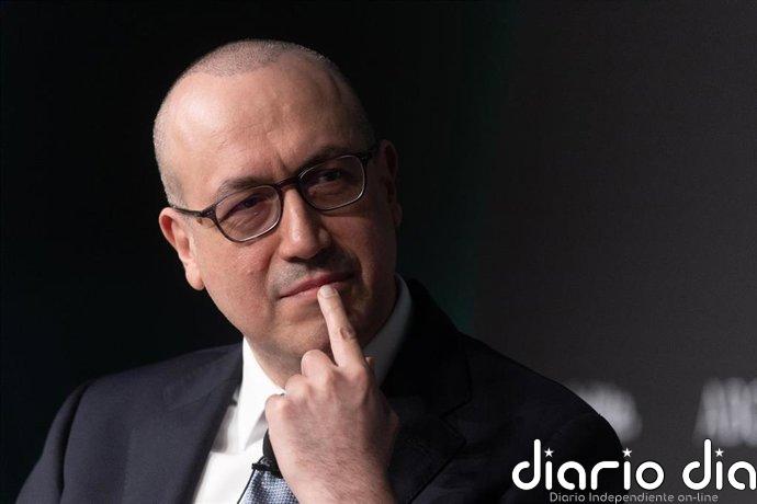 Genç afirma que BBVA mantiene una relación "magnífica" con Telefónica pese a salir de su consejo