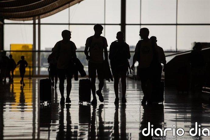 Gobierno y al menos nueve CCAA conceden ayudas de hasta 6.000 euros al retorno de emigrantes españoles