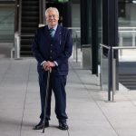 Gonzalo Celorio llega a Alcalá de Henares (Madrid) para la tradicional ceremonia del Premio Cervantes