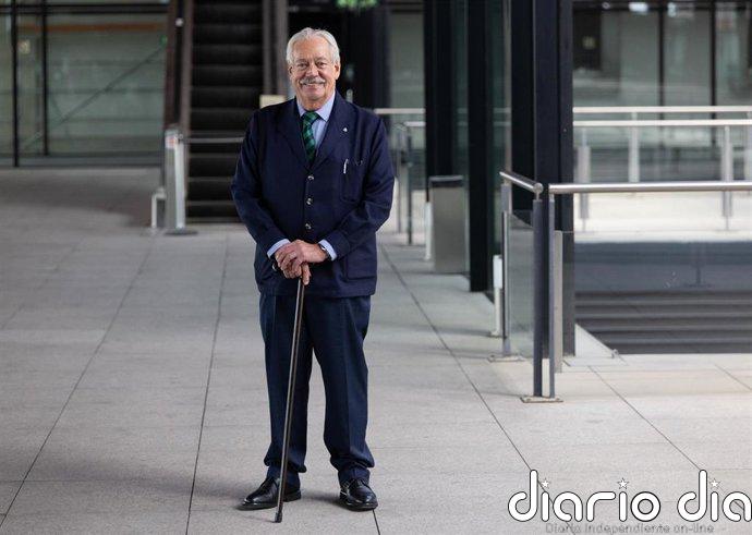 Gonzalo Celorio llega a Alcalá de Henares (Madrid) para la tradicional ceremonia del Premio Cervantes